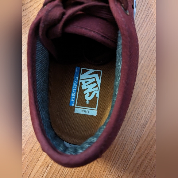 Vans, Shoes for Men, Size 9.5 - Picture 4 of 9